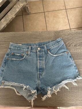 High-Rise Frayed Hem Denim Shorts - Light Blue